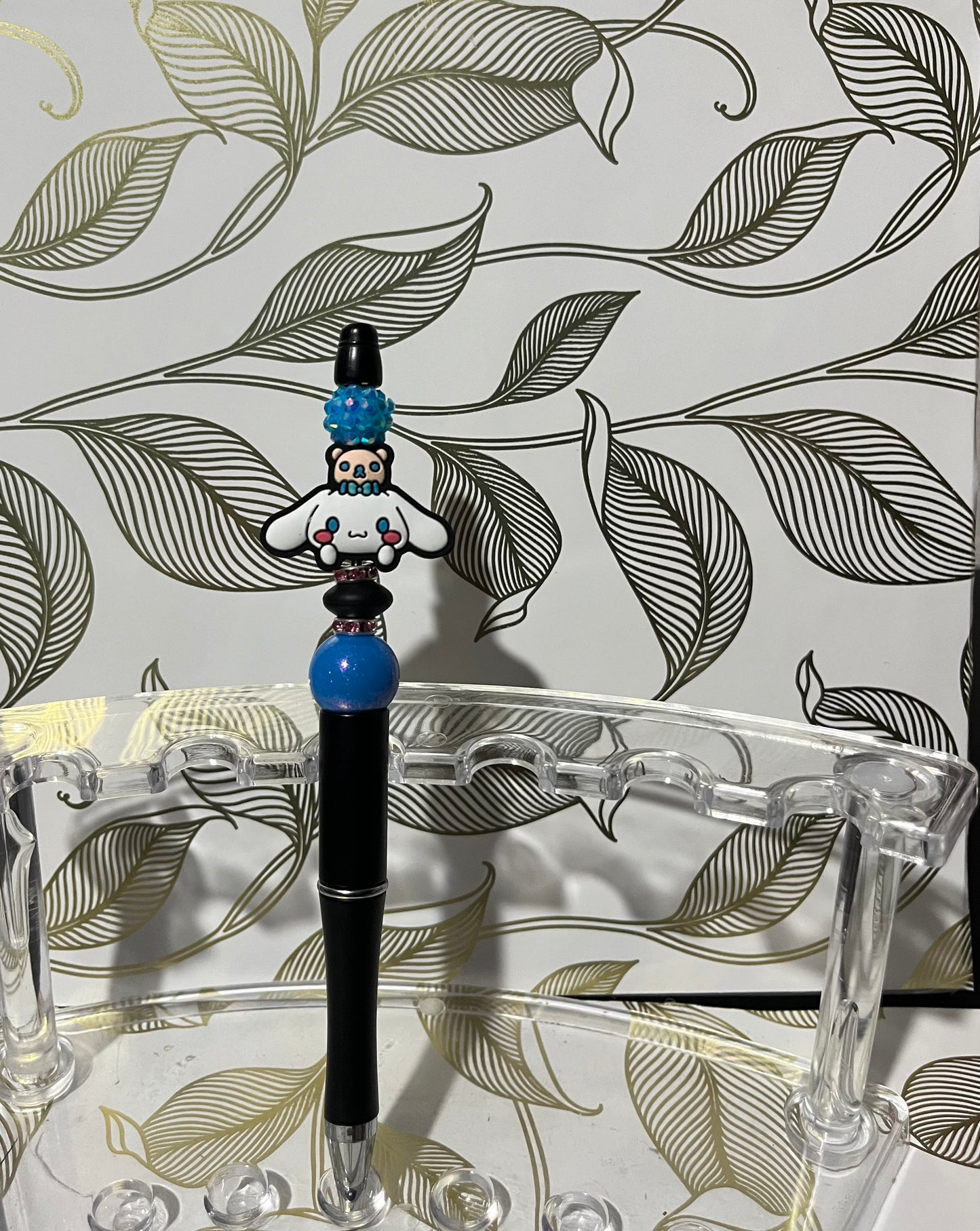 Cinnamonroll - beaded pen.